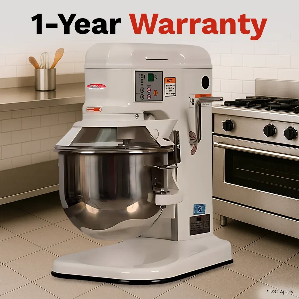 BakeMax countertop planetary mixer perfect for small batches of dough, cake batter, and whipped toppings in cafés. Great for quick prep tasks.