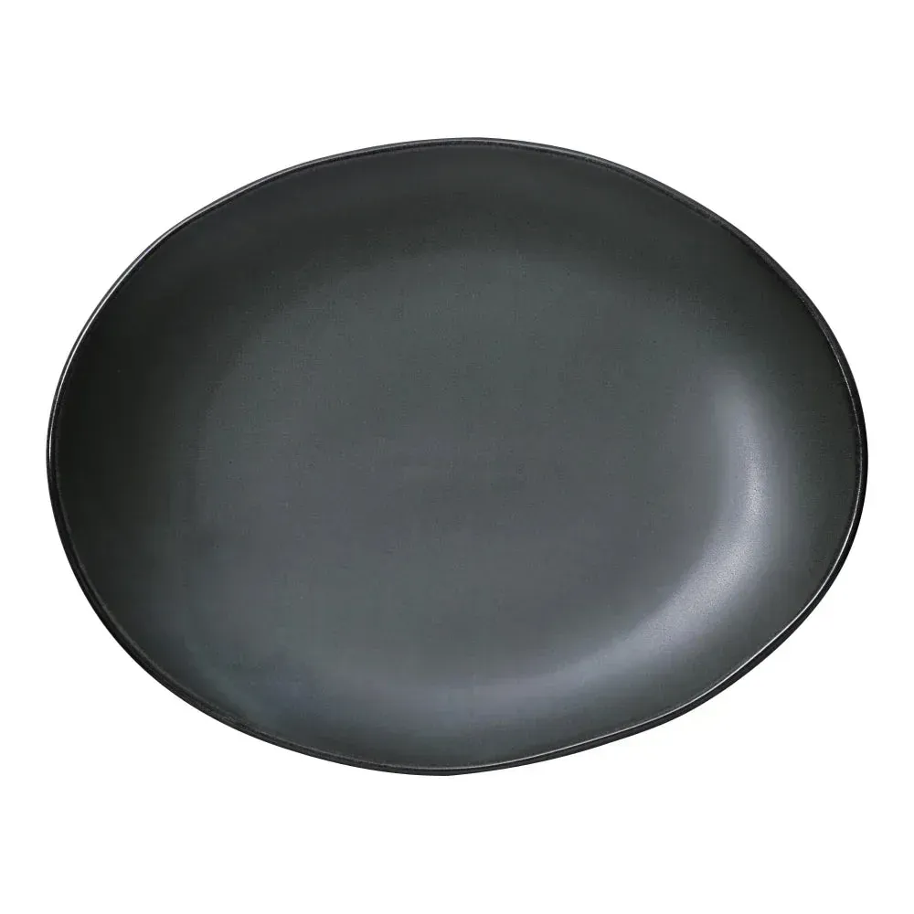 Yanco China black plate that blends into any table decor, whether you're hosting a party, casual lunch, or sophisticated dinner celebration at home.
