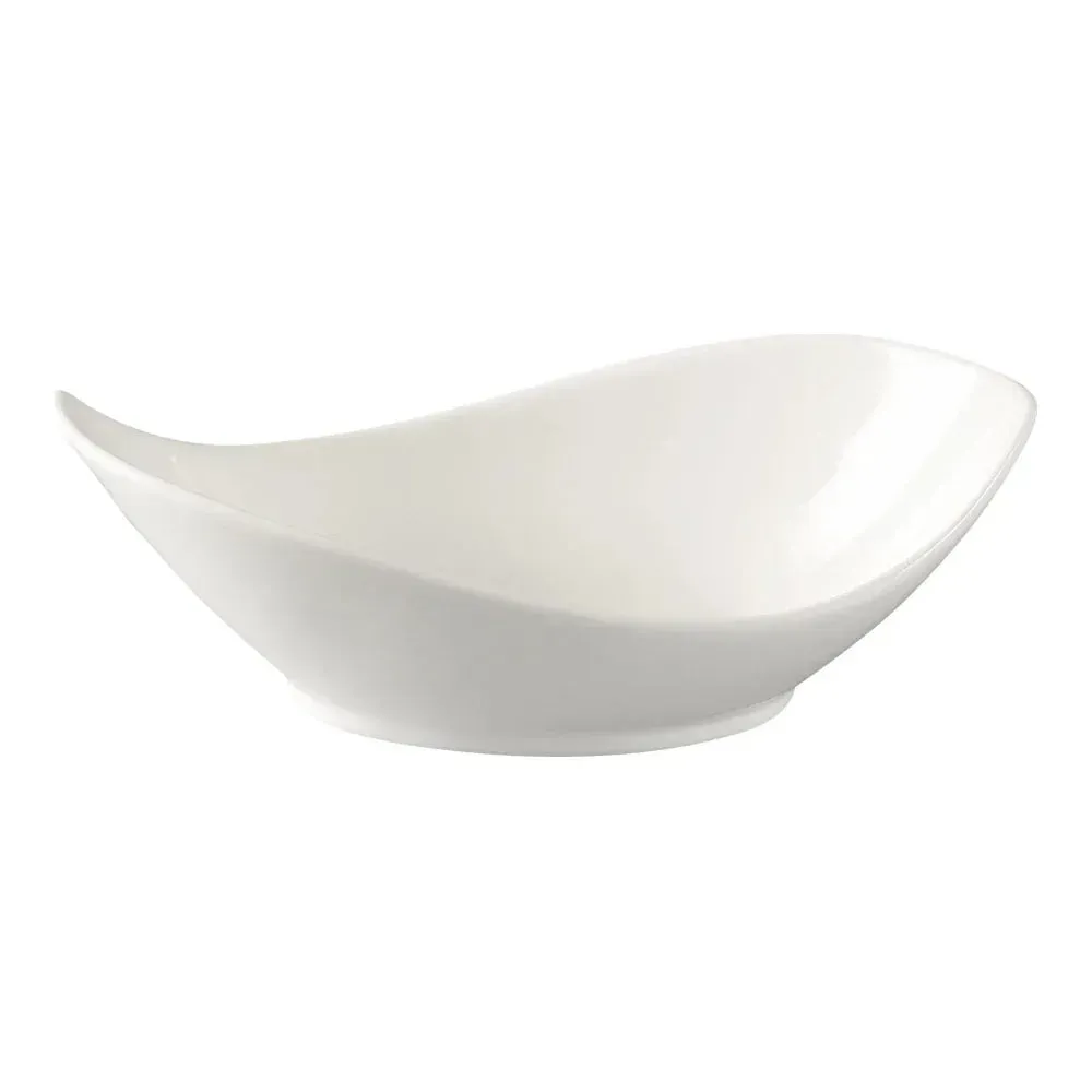 Yanco fuji oval salad bowl in white chinaware, durable and stylish, perfect for serving salads, fruits, or sides in restaurants and cafes.