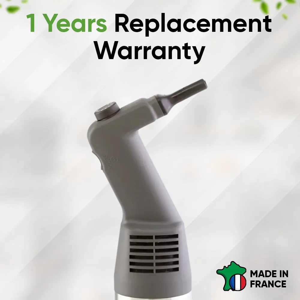 Robot Coupe mini combi blender with whisk for quick blending tasks on the go, ideal for catering events and mobile professional kitchens.